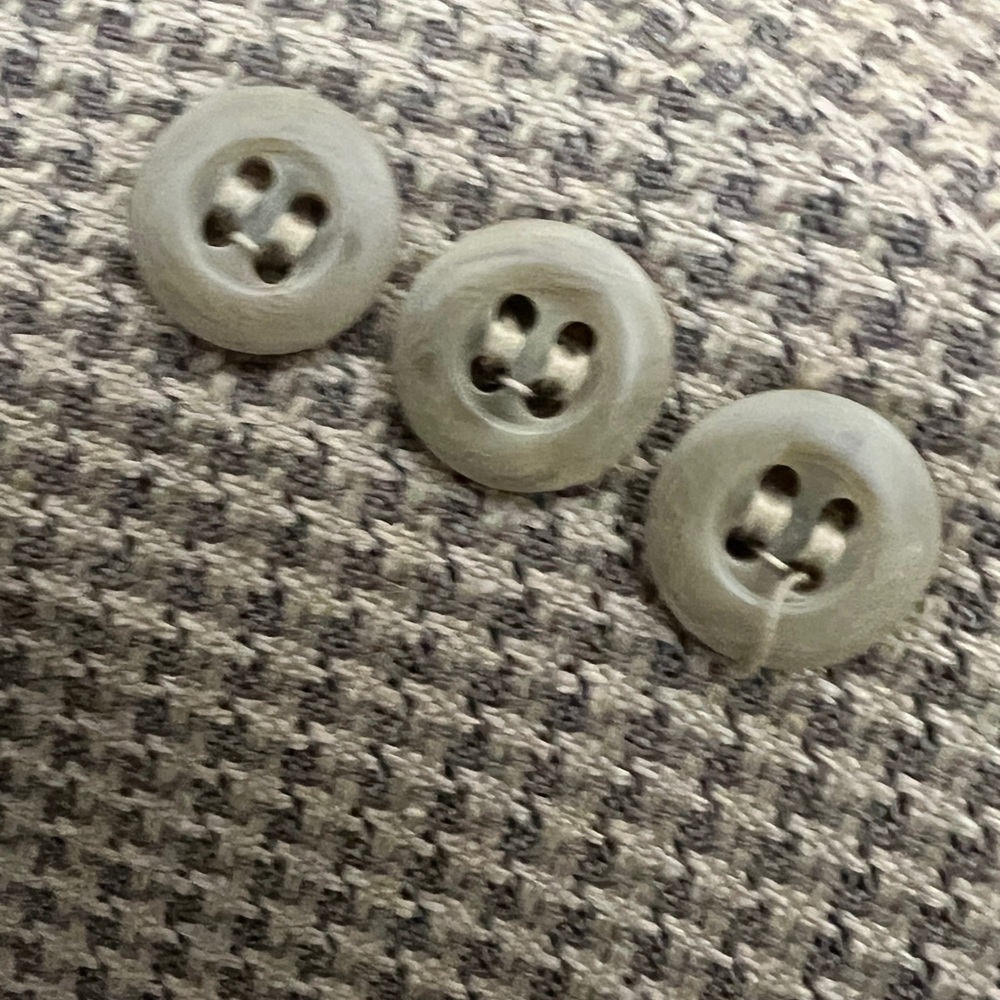 CONFEZIONI RISERVA EXCLUSIVELY FOR DILLARD’S  COLOR TOUPE AND CREAM, SIZ… - Picture 10 of 11